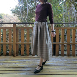 【綿ﾂｲﾙﾌﾟﾘﾝﾄ】テールスカート（ｸﾞﾚﾝﾁｪｯｸ/ﾍﾞｰｼﾞｭx茶）前後差ｽｶｰﾄ　L-70/85　ML　変型裾 3枚目の画像
