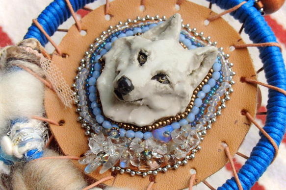 安らかな夢見に誘う ホワイトウルフドリームキャッチャー　　 White Wolf Dreamcatcher 1枚目の画像