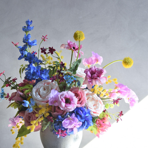 限定 カラフル マルチカラーアレンジメント ミモザ・ラナンキュラス