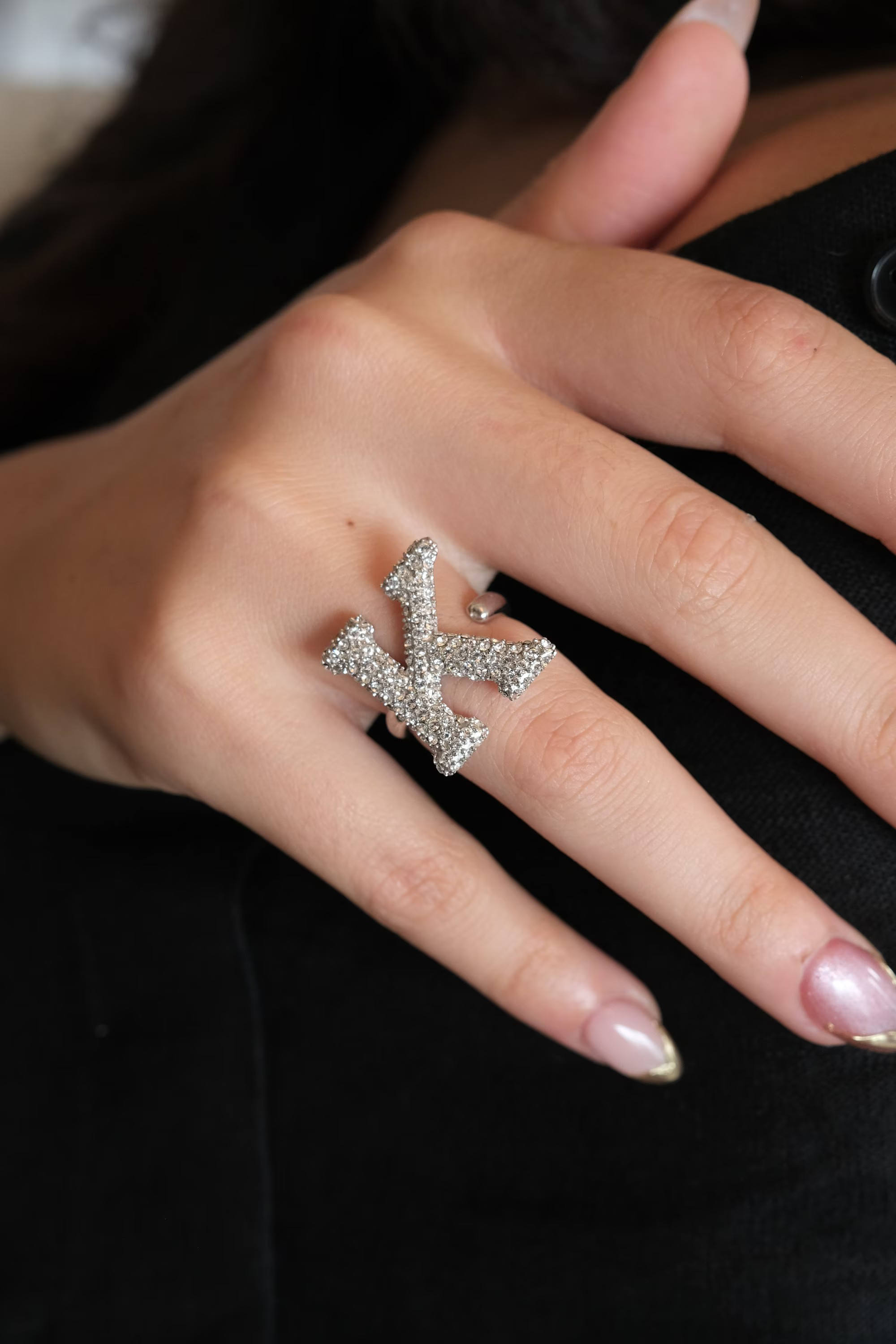 e.m. アルファベッドリング　18金ルビー付き 楽天市場】K10 PG 【0.01ct】イニシャル ダイヤモンド リング