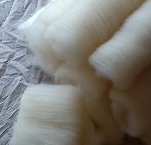 ゴバ次郎 40g　岩手県産羊　手紡ぎ毛糸 7枚目の画像