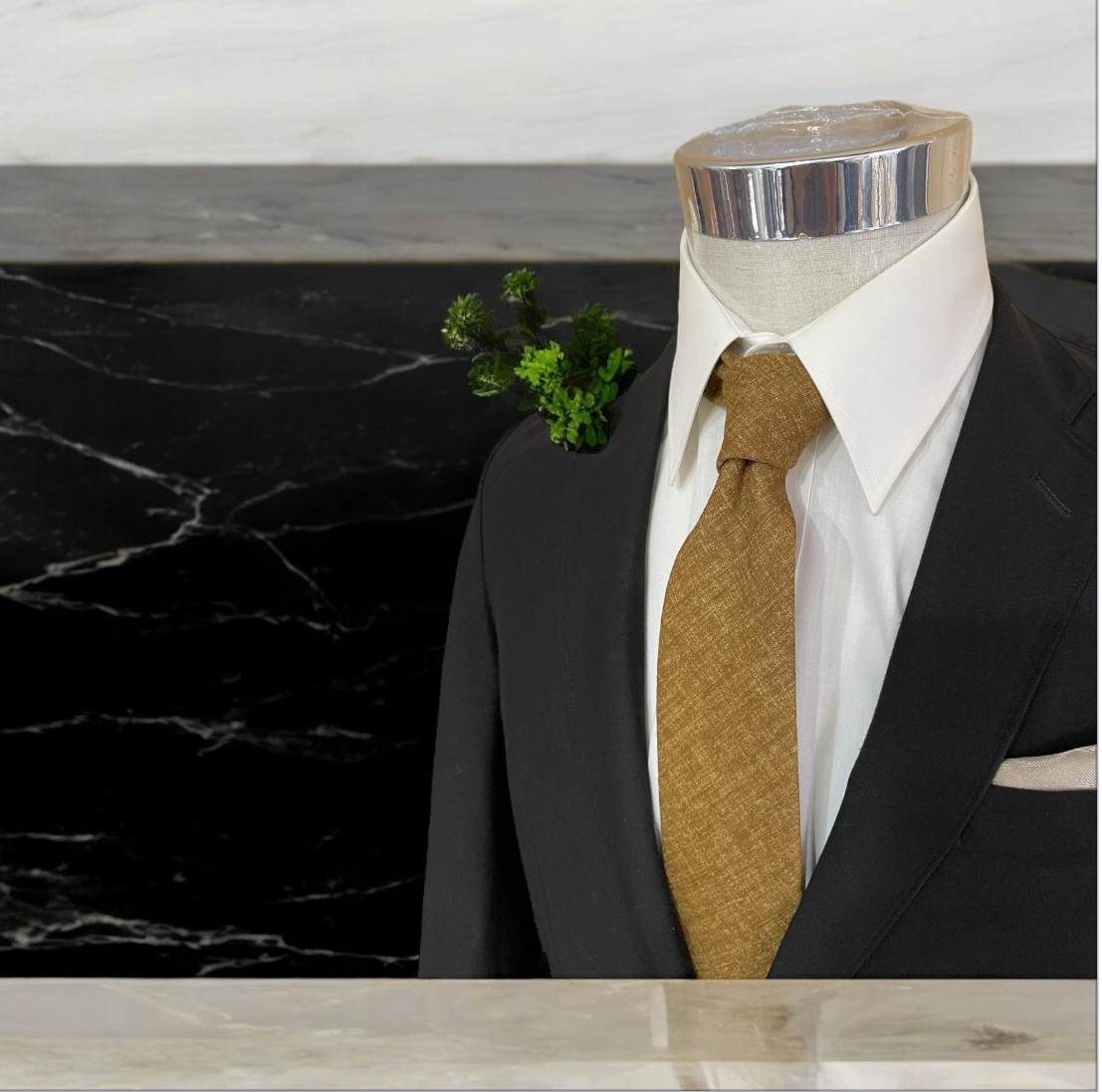 日本の伝統色ネクタイ　黄土色