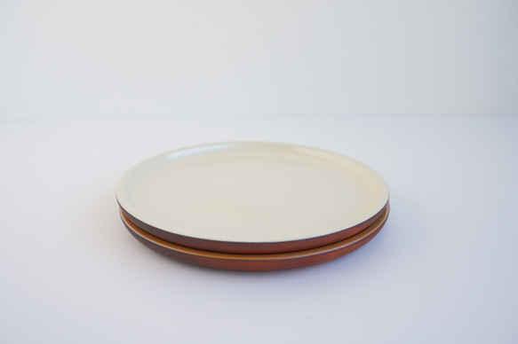 和の伝統工芸【新しい、会津塗】 和洋どちらにも「8.0プレート」「パールシリーズ」 2枚目の画像