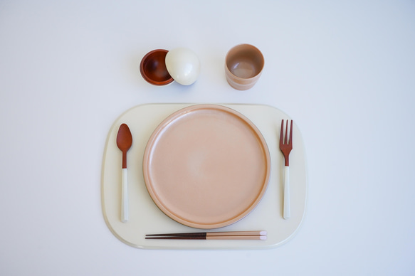 和の伝統工芸【新しい、会津塗】 和洋どちらにも「8.0プレート」「パールシリーズ」 7枚目の画像