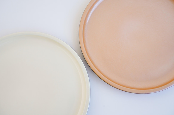 和の伝統工芸【新しい、会津塗】 和洋どちらにも「8.0プレート」「パールシリーズ」 3枚目の画像