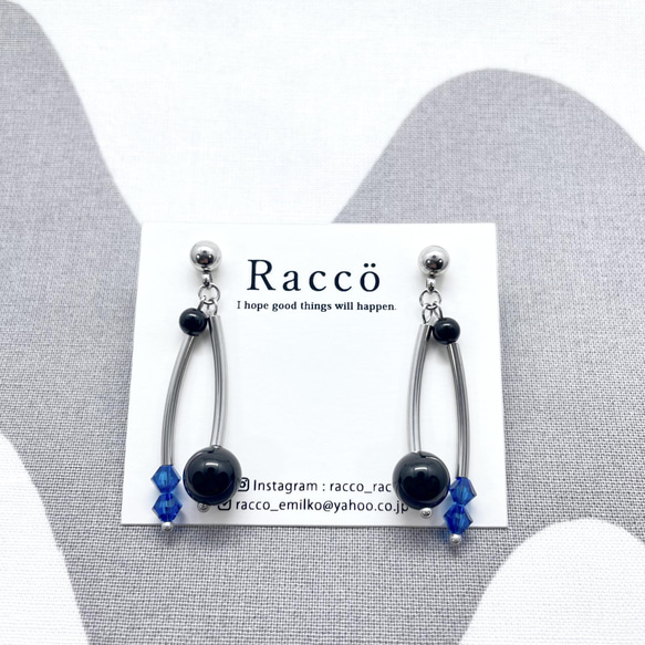 black & swarovski  pierce (カプリブルー)ステンレスピアス 1枚目の画像