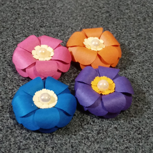 ペーパーフラワー詰め合わせ 30個 葉30個 ｵﾏｹ付 クラフトパンチ 薔薇