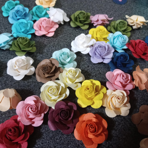 クラフトパンチ 薔薇 オーダー受付中(*´∇｀) 立体限定 ペーパーフラワー詰め合わせ 30個 リーフ30個 クラフト