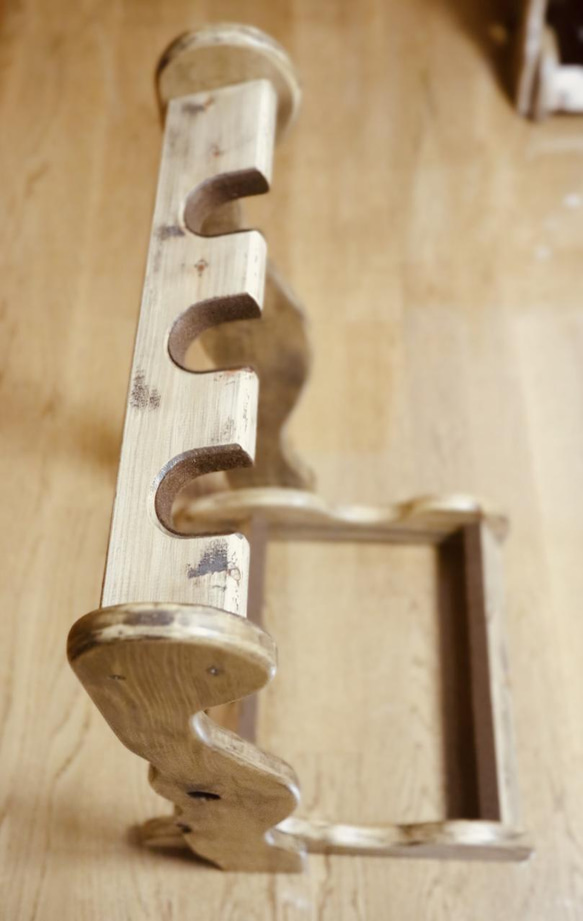 【24時間以内に発送】手作り木工　木製ギタースタンド （古材）３本掛け 7枚目の画像
