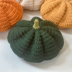 リバーシブルで使えるかぼちゃベレー帽　形も色も本物そっくり！ 4枚目の画像