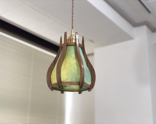 木製　ペンダントライト Amazon.co.jp : Cerdeco 木製ペンダントライト 木目調のランプ