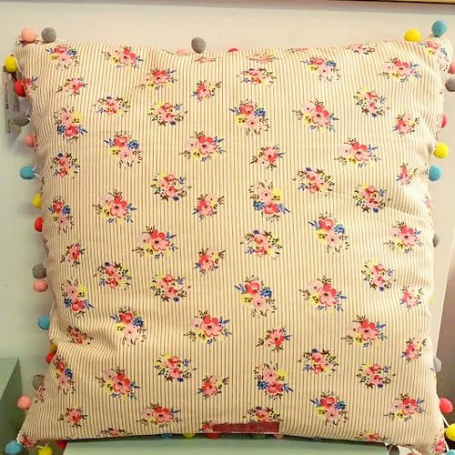 マリア様ジャガード生地 クッションカバー made in France フランス製  