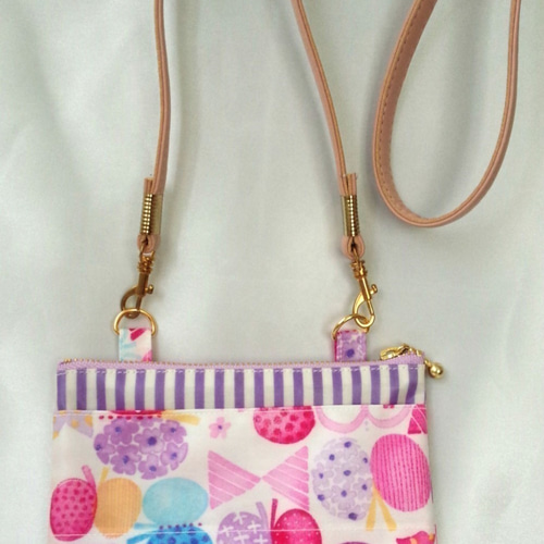 フタなし便利♪ファスナー付ラミネートの移動ポケット☆ハムスター