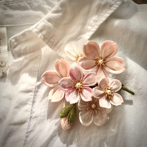 扇型 ちりめんつまみ細工 桜 ハンドメイド - メルカリ