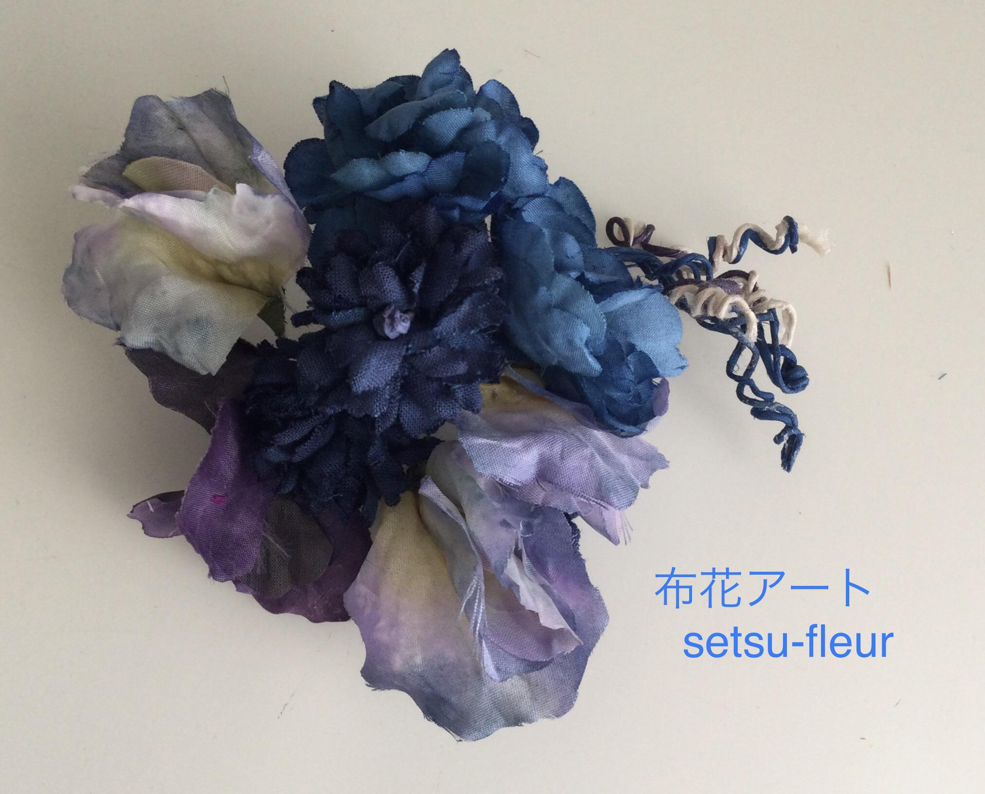 149 ブルーのコサージュ