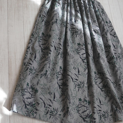 コーデュロイ★ボタニカル柄のふんわりギャザースカート 3枚目の画像