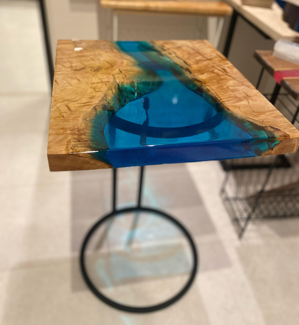 レジンテーブル　サイドテーブル　青レジン ライト付きテーブル テーブル サイドテーブル レジンテーブル レジン