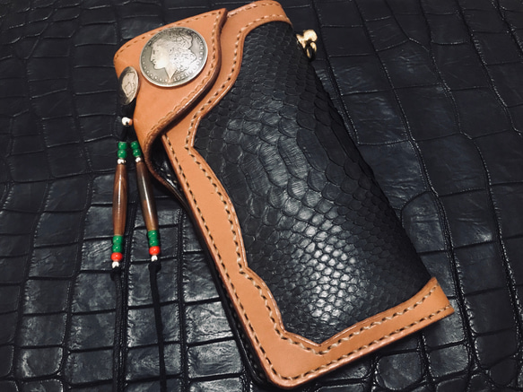 Gravy Leather ブラック パイソン×栃木レザー ライダース ロング ウォレット 蛇革 長財布 ハンドメイド 1枚目の画像