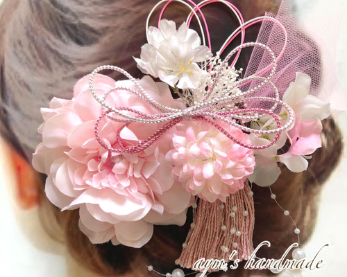 ピンク 花柄 着物。髪飾り。袴 7a5341f1ce0d501638d27862a5dbeb