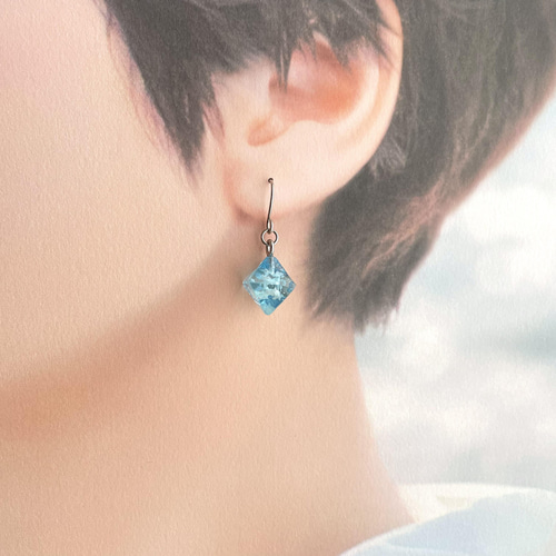 空の宝石 青空 八面体 フローライト ピアス/イヤリング【316L】 ピアス