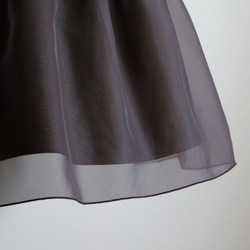 [任何人都可以獲得清晰的輪廓！ ] 歐根紗聚集切換可逆裙子 [Midi 長度] [棕色] 第10張的照片