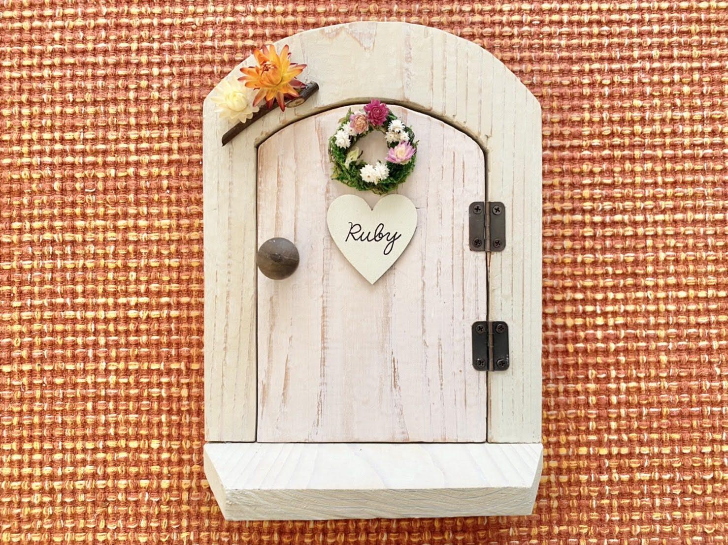 【受注制作】ペットメモリアル　想い出の扉　＊扉の中はミニチュアルームになっており写真を入れることができます。 4,963円