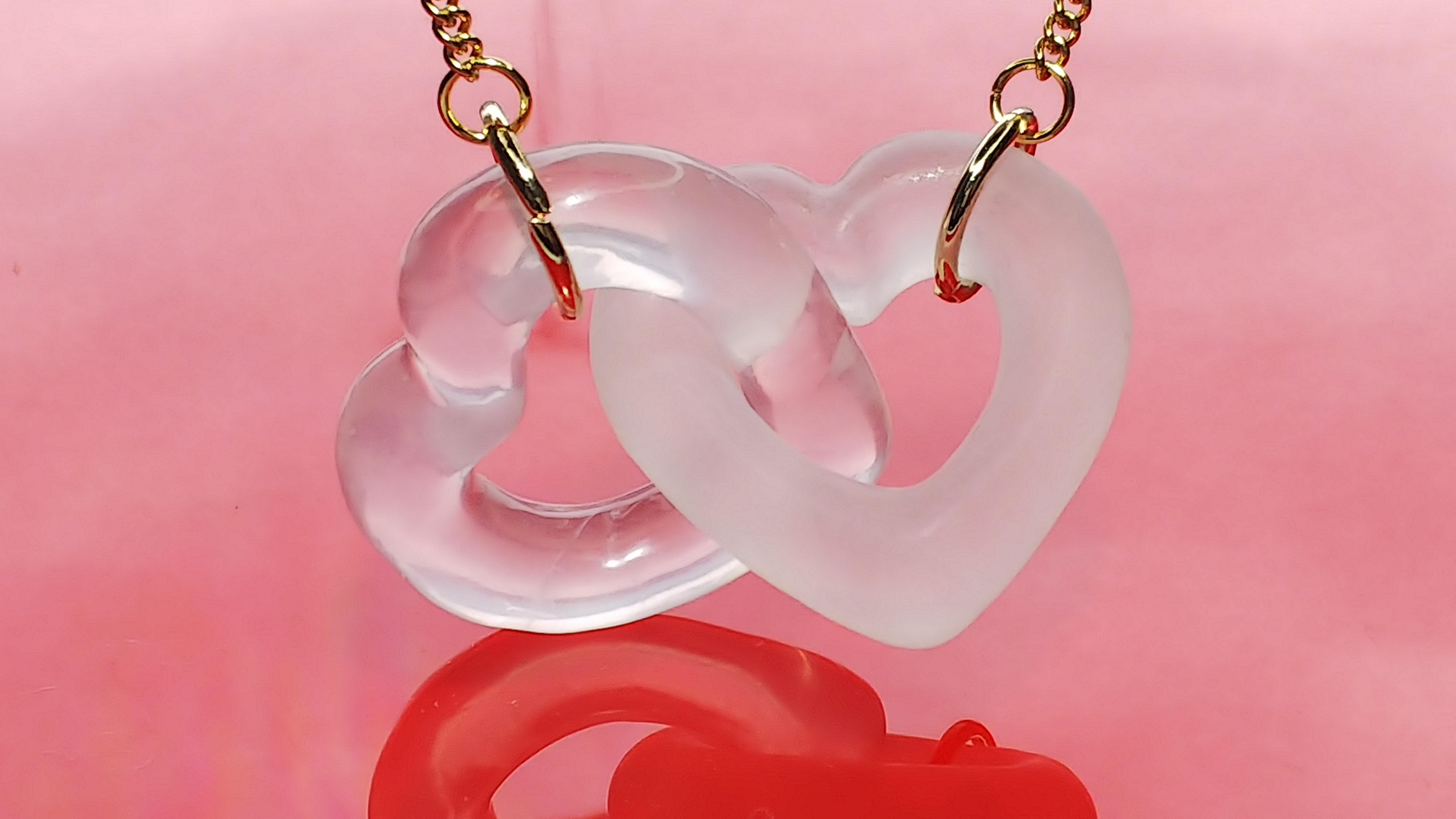 ☆ちょっと不思議な天然石のアクセサリー（ローズクォーツのペンダントトップ）　Dear Friend®