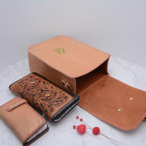 forest tile 持ち手付きショルダーバッグMB509-123 長財布が縦に入る ペットボトルが入る 肩掛けバッグ 本革一本ベルト