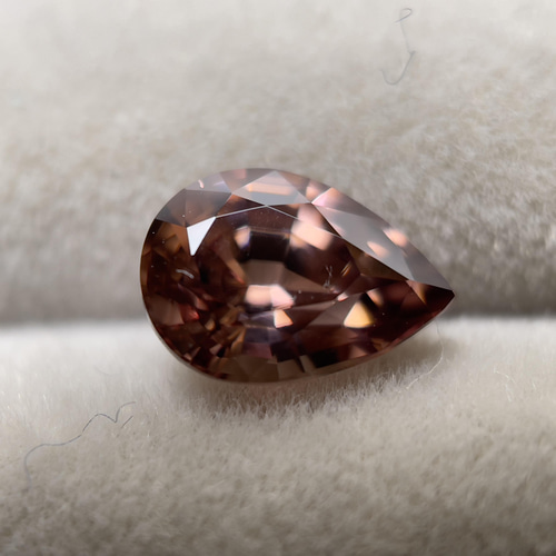 スリランカ産非加熱天然ジルコンルース スリランカ産非加熱天然ジルコンルース