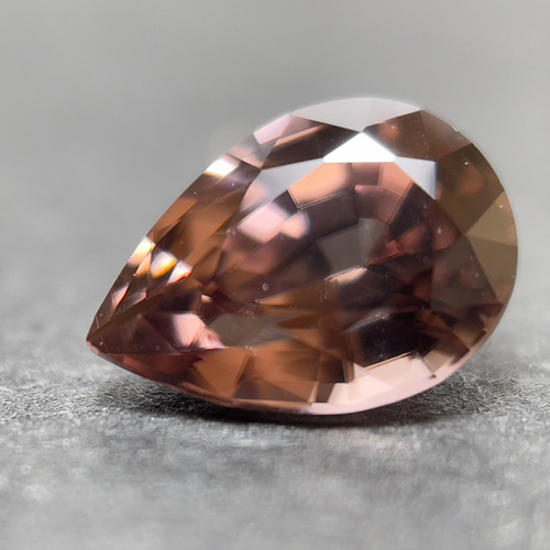 スリランカ産非加熱天然ジルコンルース スリランカ産非加熱天然ジルコンルース