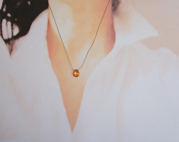 G75【天然石】宝石質オレンジトパーズAAA 14kgf さざれ石 肌にやさしい絹糸のネックレス 2枚目の画像