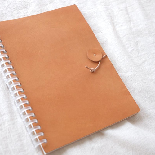 ナチュラルブラウンレザーのA5リフィルノート30枚収納 ノート まどぎわ