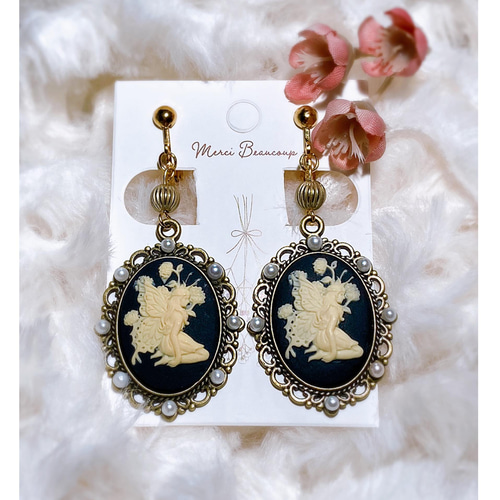 アンティーク調 妖精カメオ イヤリング イヤリング・ノンホールピアス  