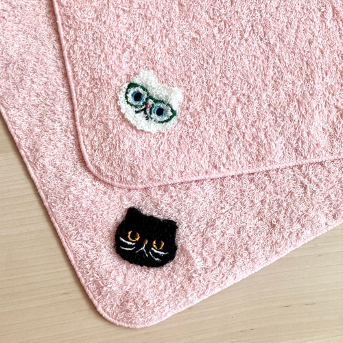 ♡桜ピンク♡の猫さん刺繍の泉州タオルハンカチ♬ ハンカチ