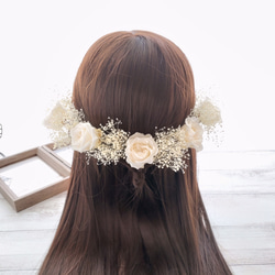 ヘッドドレス 髪飾り＊結婚式 成人式 卒業式~プリザーブドローズ かすみ草~ホワイト 白 11本 1枚目の画像