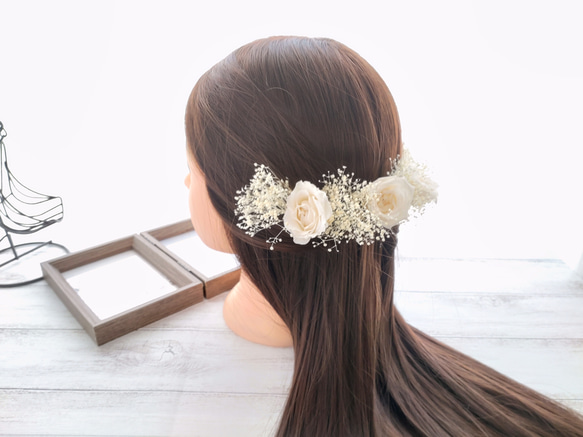 ヘッドドレス 髪飾り＊結婚式 成人式 卒業式~プリザーブドローズ かすみ草~ホワイト 白 11本 2枚目の画像