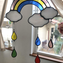 【ステンドグラス】雨上がりのオーナメント•虹と雫 2枚目の画像