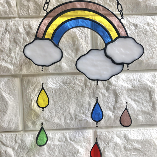 ステンドグラス】雨上がりのオーナメント•虹と雫 サンキャッチャー