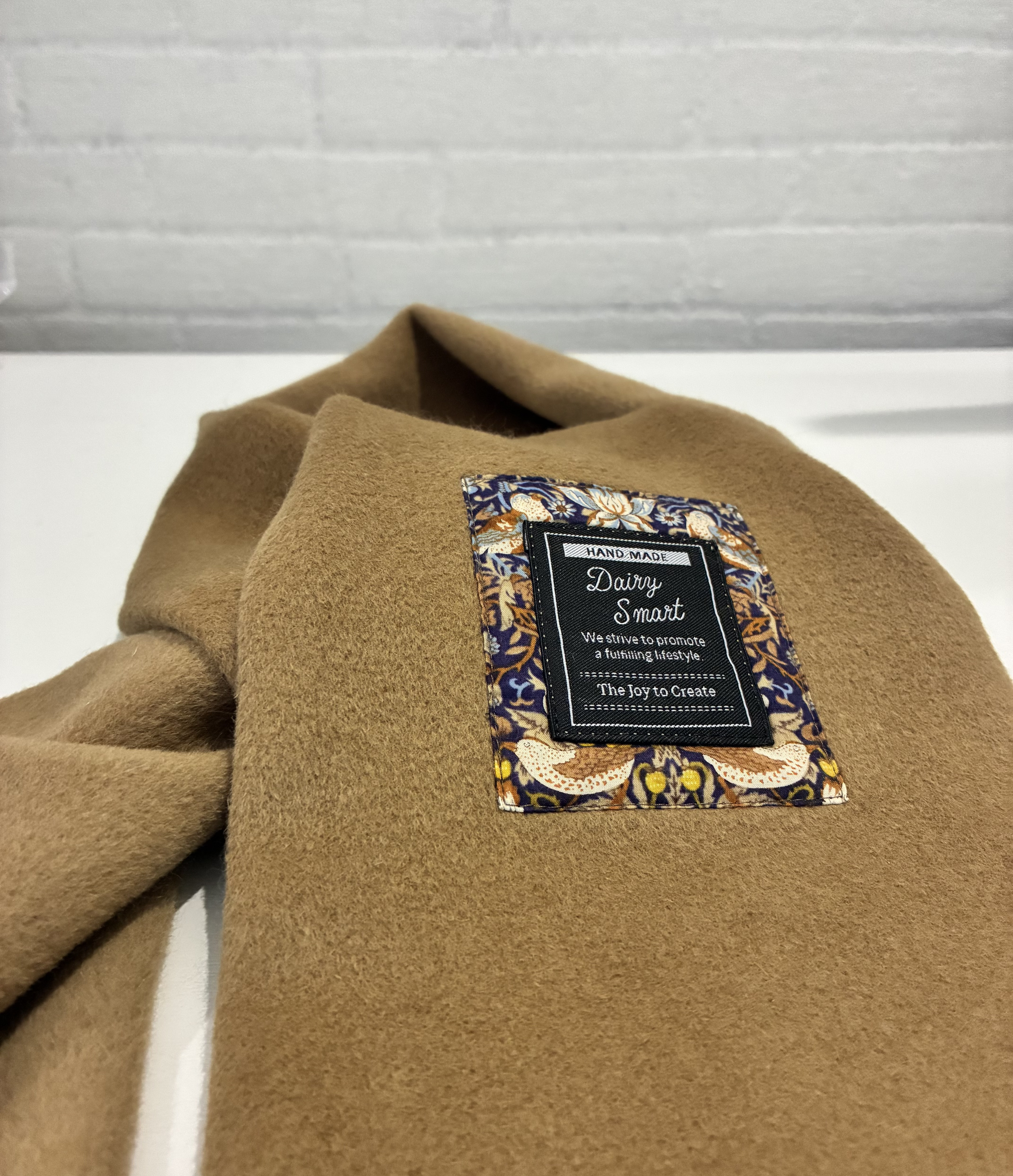 リバティーとカシミアのマフラー(苺泥棒)