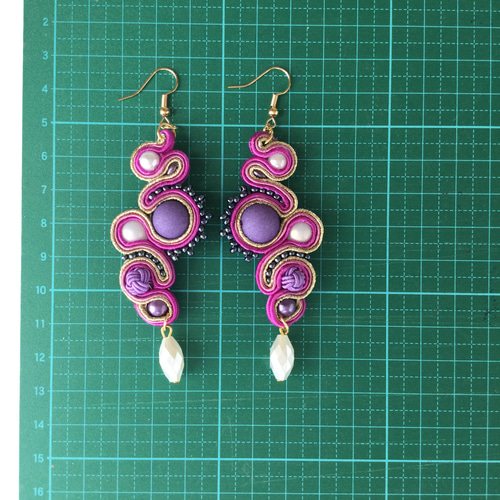 ソウタシエ ピアス 雅 ゴールド&パープル ピアス（フック・チェーン