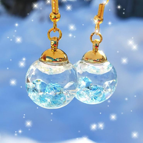 ꫛꫀꪝ✨液体ガラスドーム スワロフスキー スノードーム ピアス