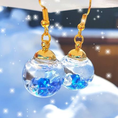 ꫛꫀꪝ✨液体ガラスドーム スワロフスキー スノードーム ピアス