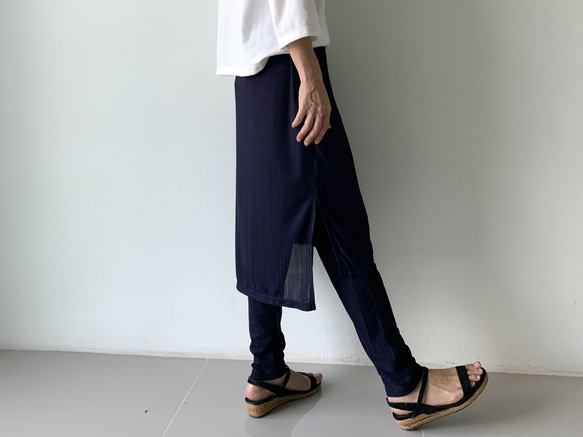 気持ちいい。とろけるような、とろみ素材が作る大人の春夏レギンス&スカート 紺色　LGSKTR 4枚目の画像