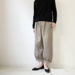 □再販大人気！グレンチェックカフスバルーンパンツ　ベージュ×茶色/オフ白×黒　★ポケット付　丈調節可能　ウエストゴム 2枚目の画像