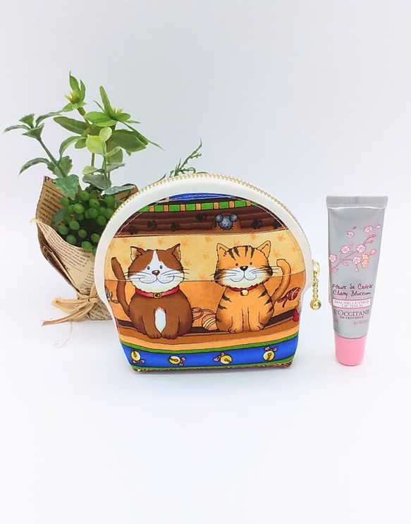 【再販】ハーフラウンド型ポーチ☆ねこ&小花柄　USAコットン 7枚目の画像