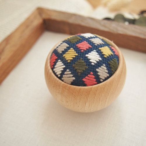 受注製作》こぎん刺し -kacharazu- ピンクッション 針刺し