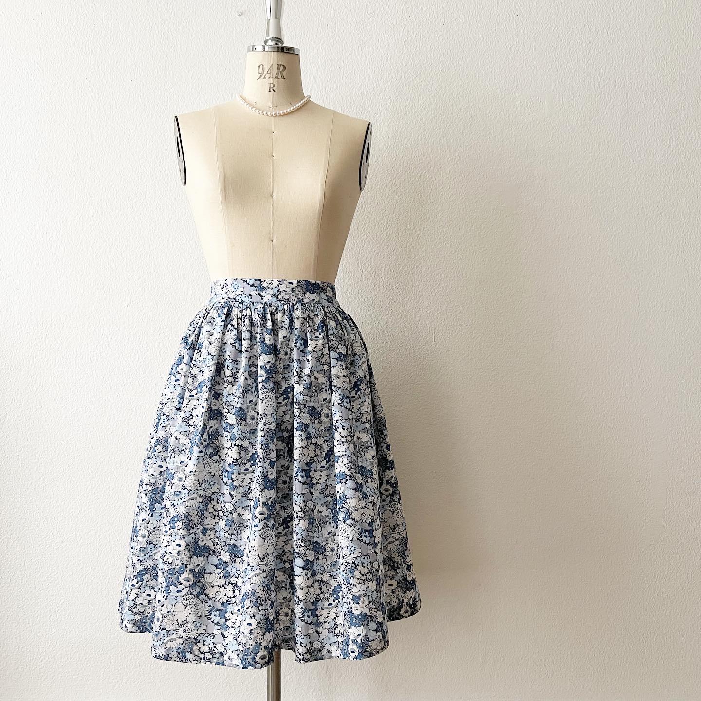 Liberty : thorpe 　クラシックなウエストベルトスカート