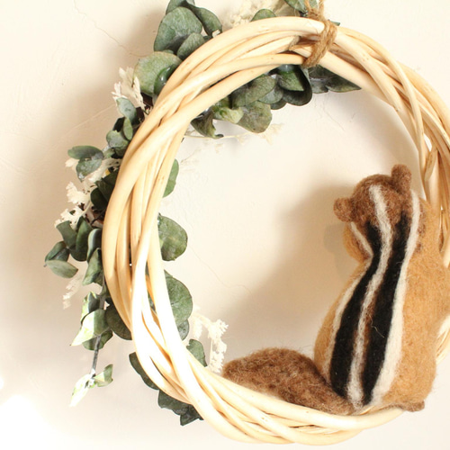 シマリスのリース♪ リース mochoko 通販 13353246｜Creema(クリーマ) 