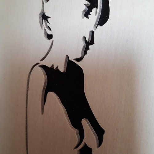 布切り絵】 フルートを吹く女性 絵画