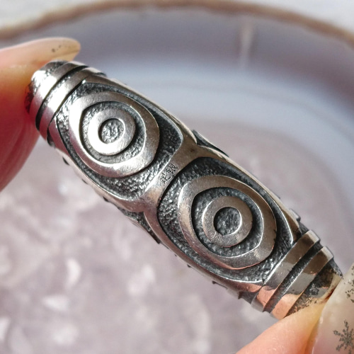 足銀✨龍眼天珠 ビーズ F* 通販 13353847｜Creema(クリーマ)